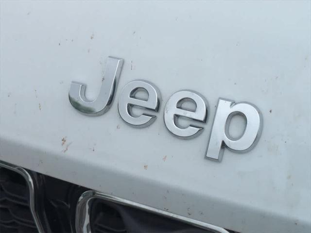 used 2024 Jeep Grand Cherokee car, priced at $40,992
