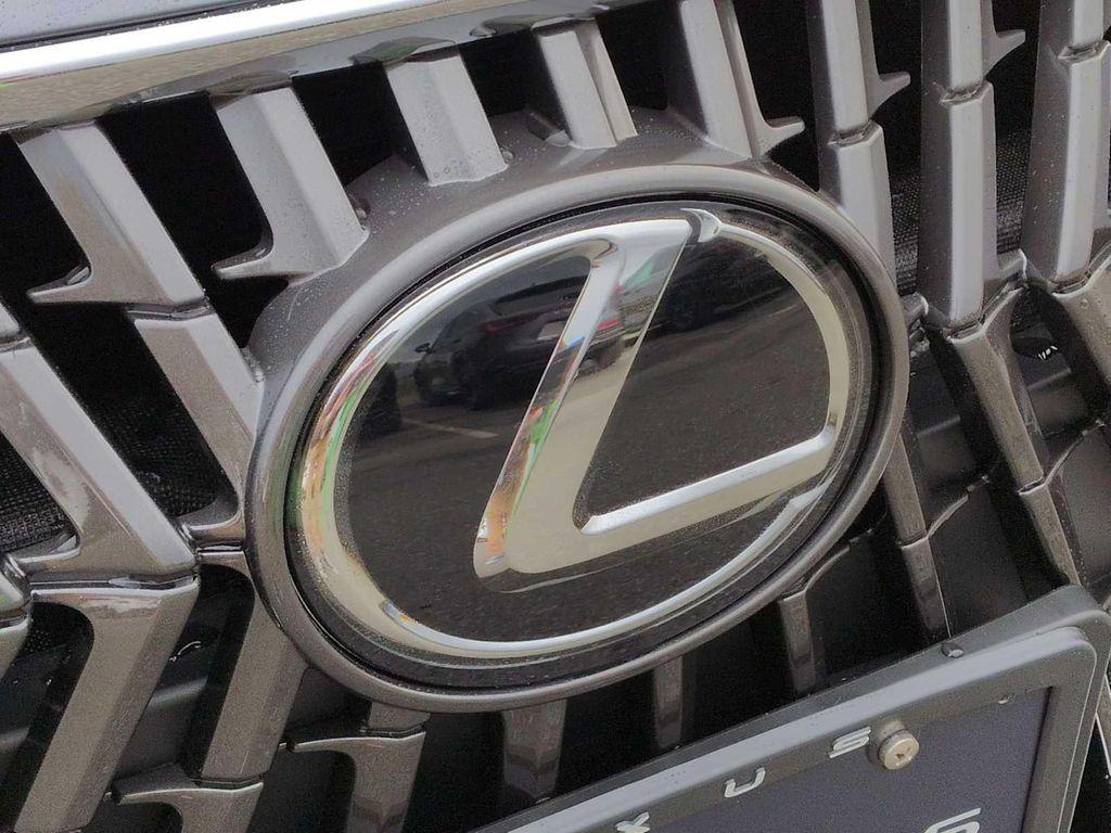 new 2025 Lexus ES 300h car, priced at $51,029