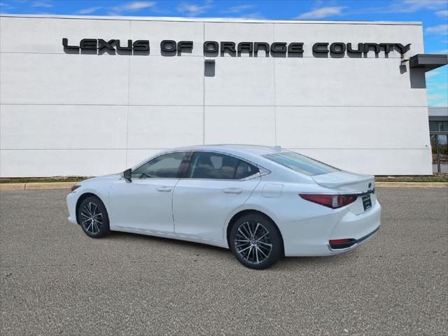 new 2025 Lexus ES 300h car, priced at $50,229