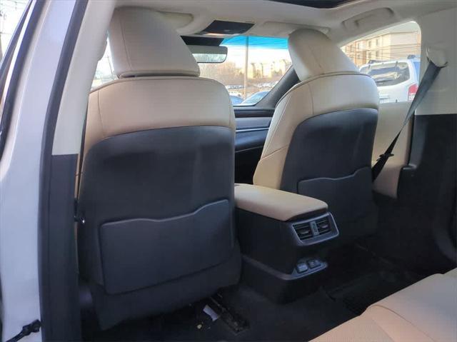 used 2019 Lexus ES 350 car, priced at $29,607