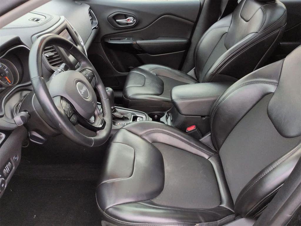used 2019 Jeep Cherokee car, priced at $12,899