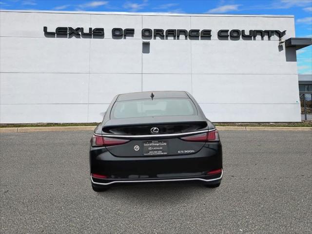 new 2025 Lexus ES 300h car, priced at $52,294