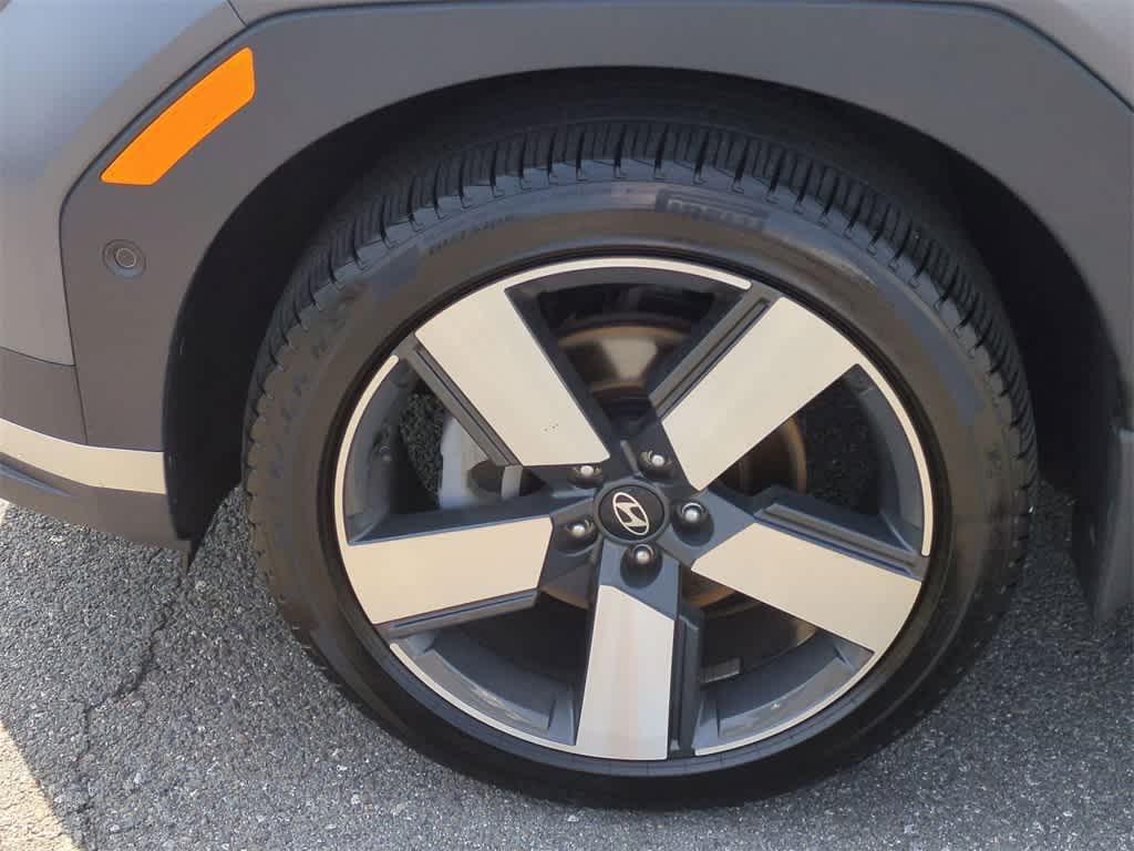 used 2024 Hyundai Santa Fe car, priced at $36,500