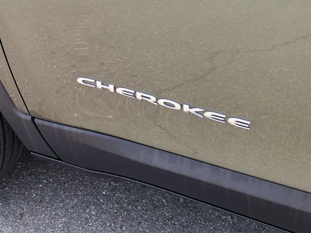 used 2021 Jeep Cherokee car, priced at $22,993