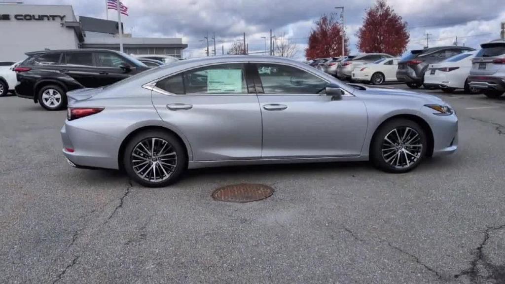 new 2025 Lexus ES 350 car, priced at $50,385