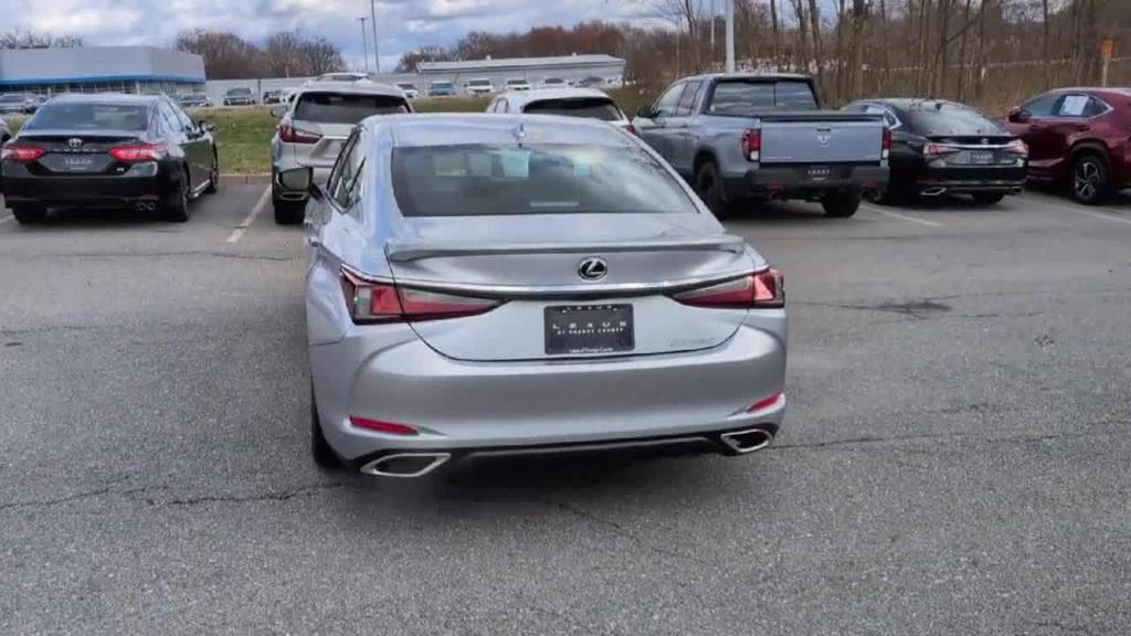 new 2025 Lexus ES 350 car, priced at $50,385