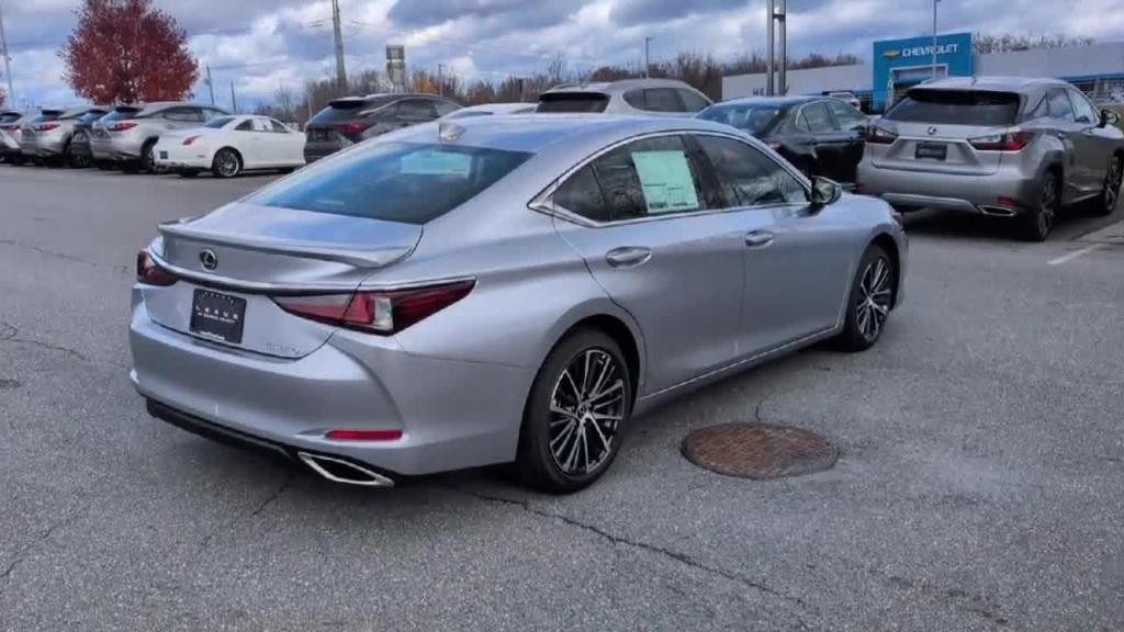 new 2025 Lexus ES 350 car, priced at $50,385