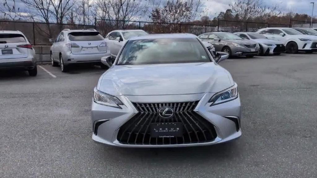 new 2025 Lexus ES 350 car, priced at $50,385