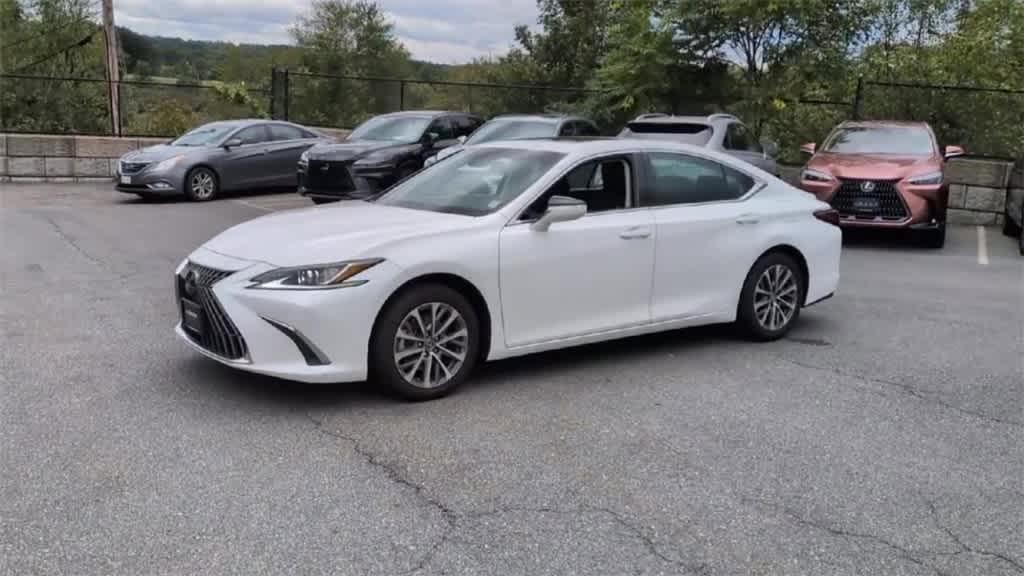 used 2022 Lexus ES 350 car, priced at $32,998