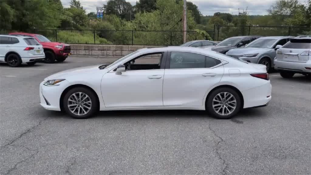 used 2022 Lexus ES 350 car, priced at $32,998