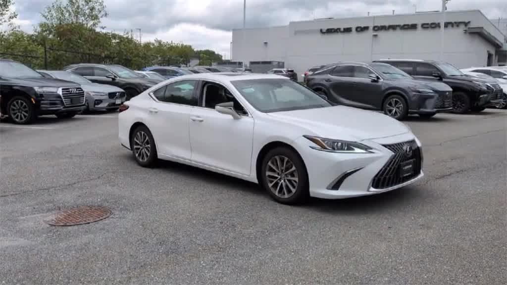 used 2022 Lexus ES 350 car, priced at $32,998