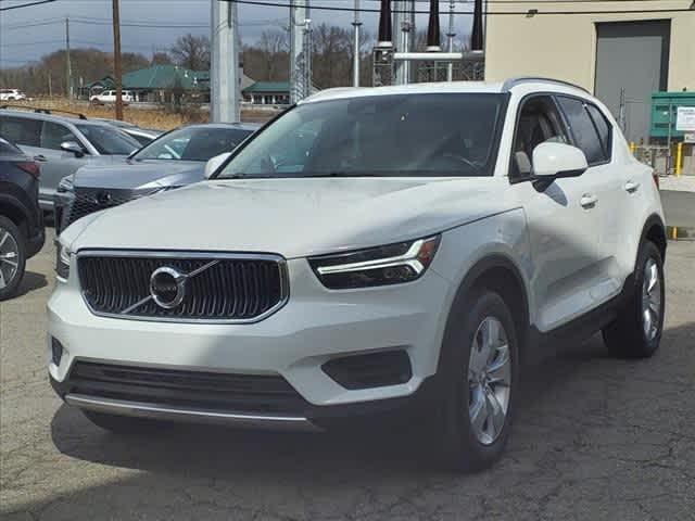 used 2020 Volvo XC40 car, priced at $26,096