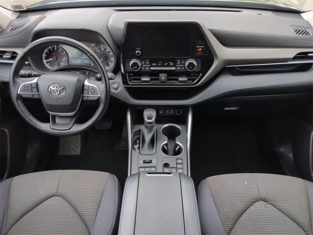 used 2023 Toyota Highlander car, priced at $32,586