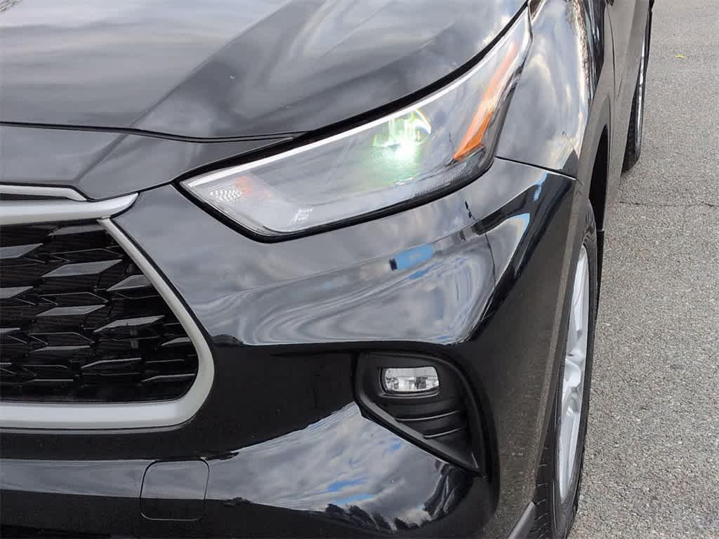 used 2023 Toyota Highlander car, priced at $32,586