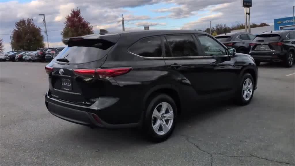 used 2023 Toyota Highlander car, priced at $32,586