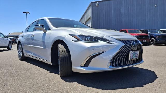 used 2021 Lexus ES 300h car, priced at $33,997