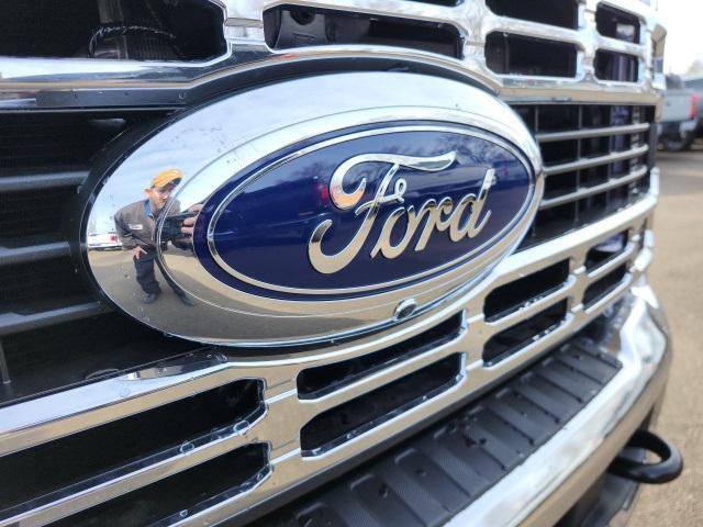 new 2025 Ford F-250 car, priced at $61,498