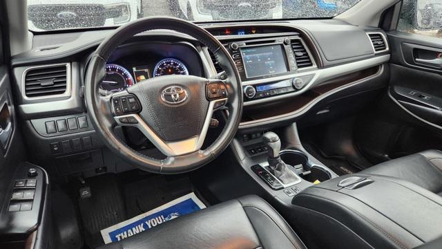 used 2019 Toyota Highlander car, priced at $26,417