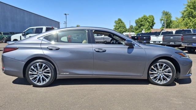 used 2019 Lexus ES 300h car, priced at $24,617