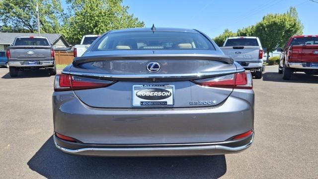 used 2019 Lexus ES 300h car, priced at $24,617