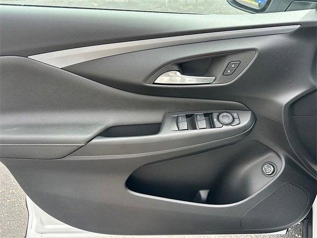 new 2025 Buick Envista car, priced at $25,790