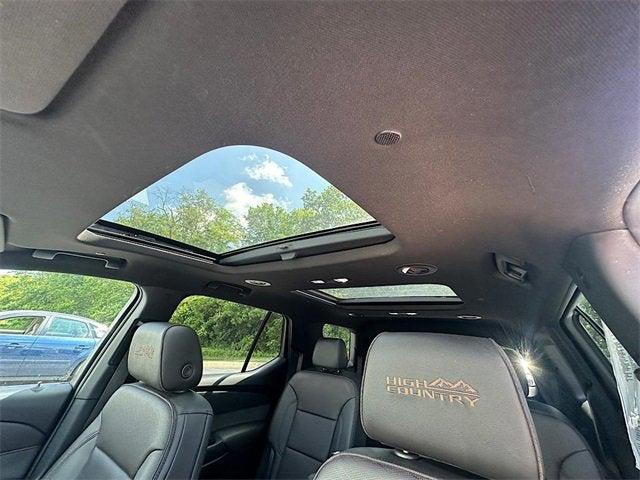 used 2022 Chevrolet Traverse car, priced at $31,715