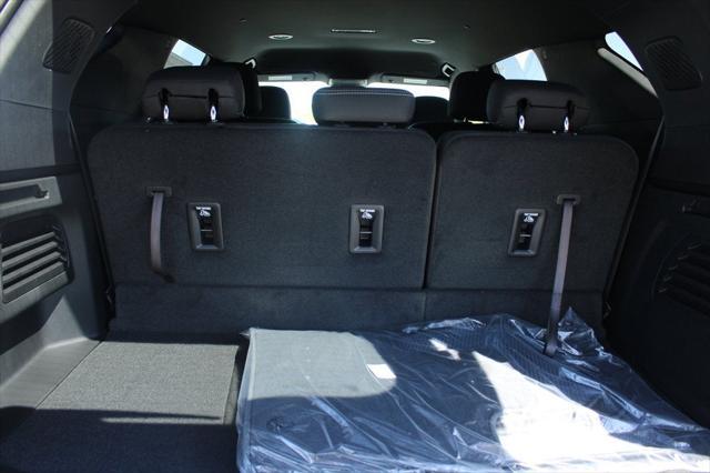 new 2025 Chevrolet Traverse car, priced at $42,844