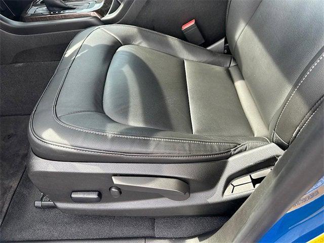 used 2022 GMC Canyon car, priced at $27,808