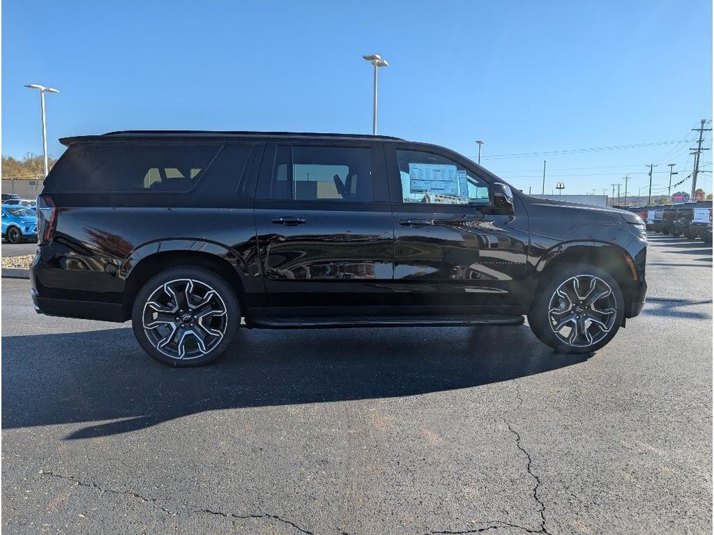 new 2025 Chevrolet Suburban car