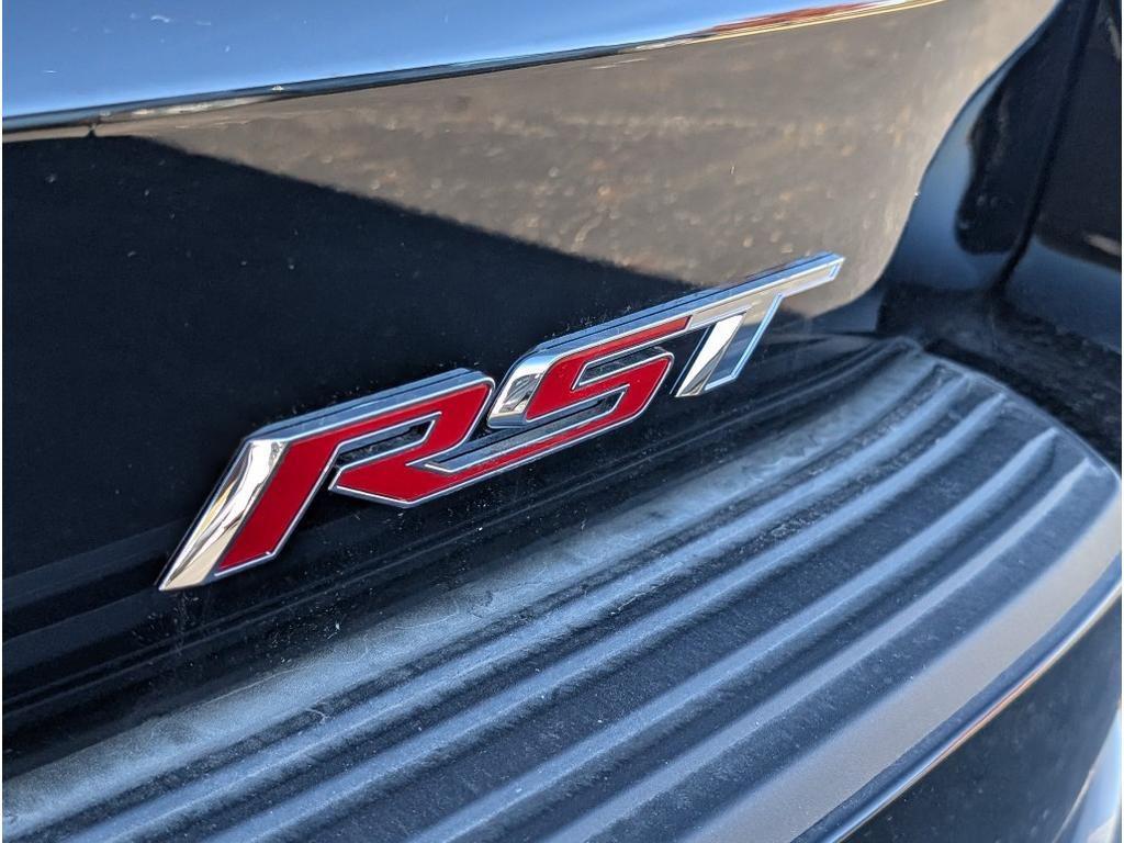 new 2025 Chevrolet Suburban car