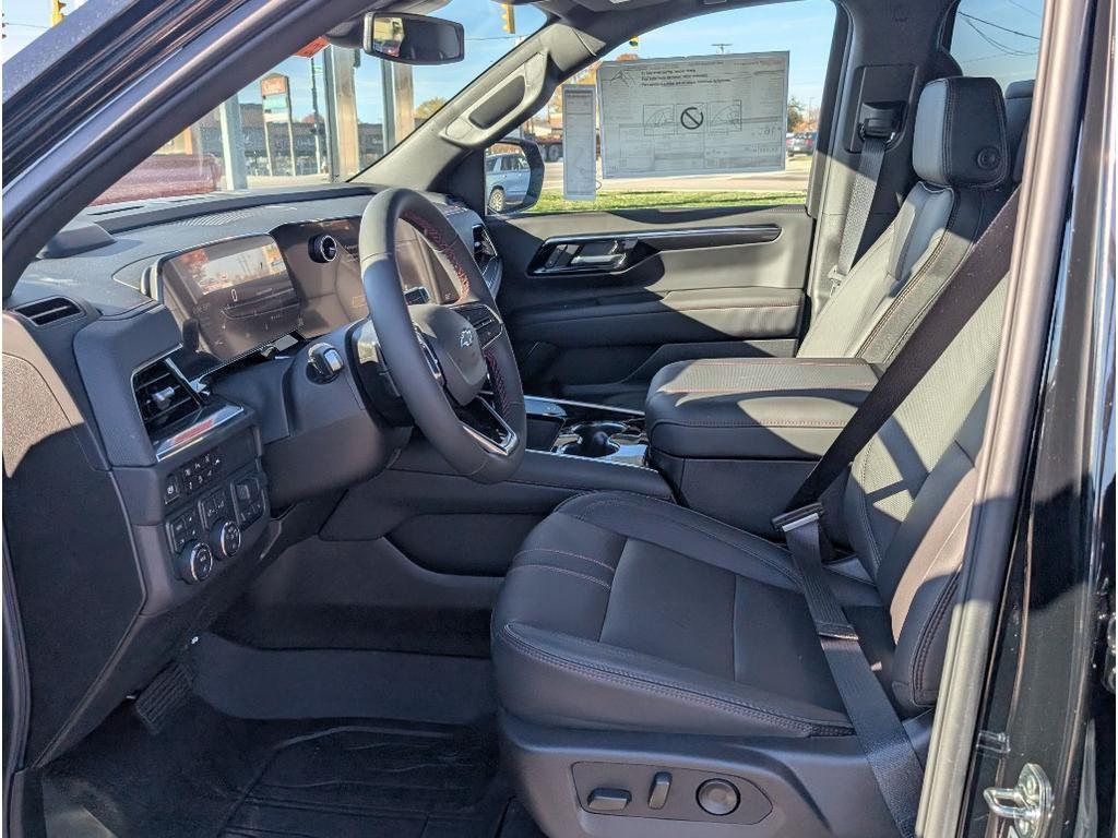 new 2025 Chevrolet Suburban car