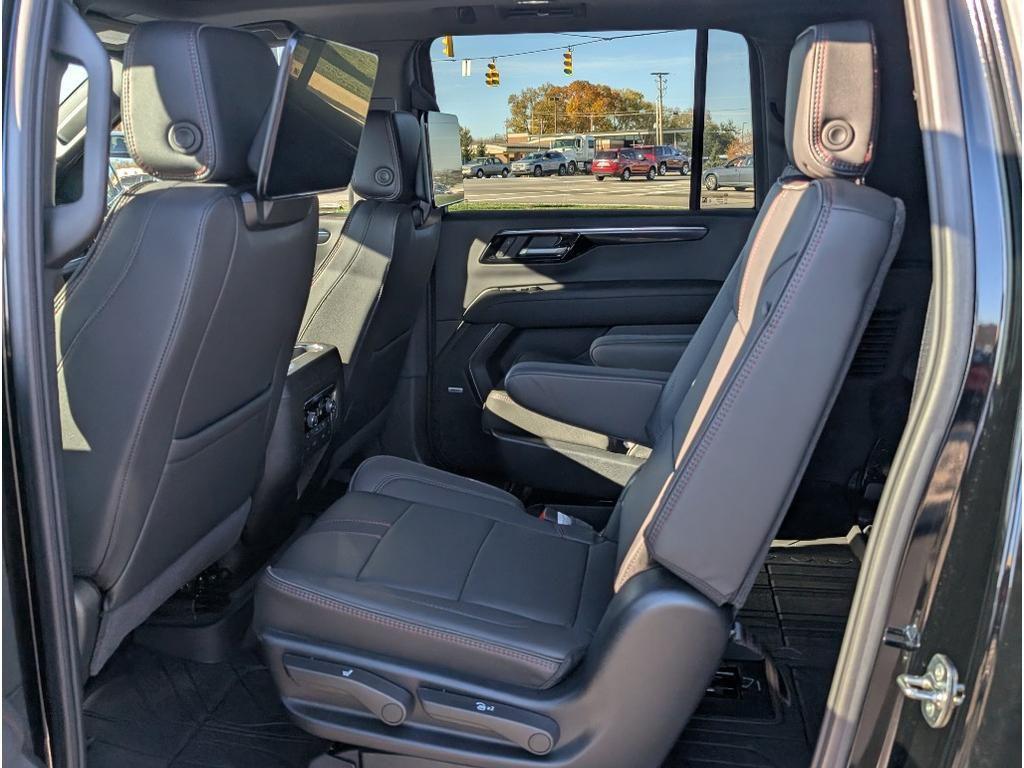new 2025 Chevrolet Suburban car