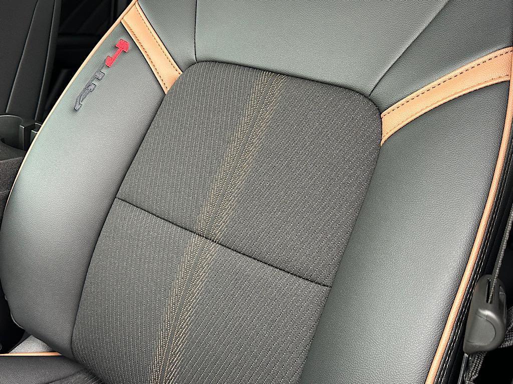 new 2025 GMC Canyon car, priced at $48,988