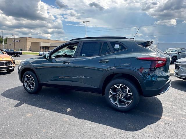 new 2025 Chevrolet Trax car, priced at $25,700