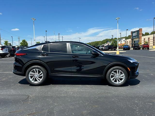 new 2025 Buick Envista car, priced at $26,289