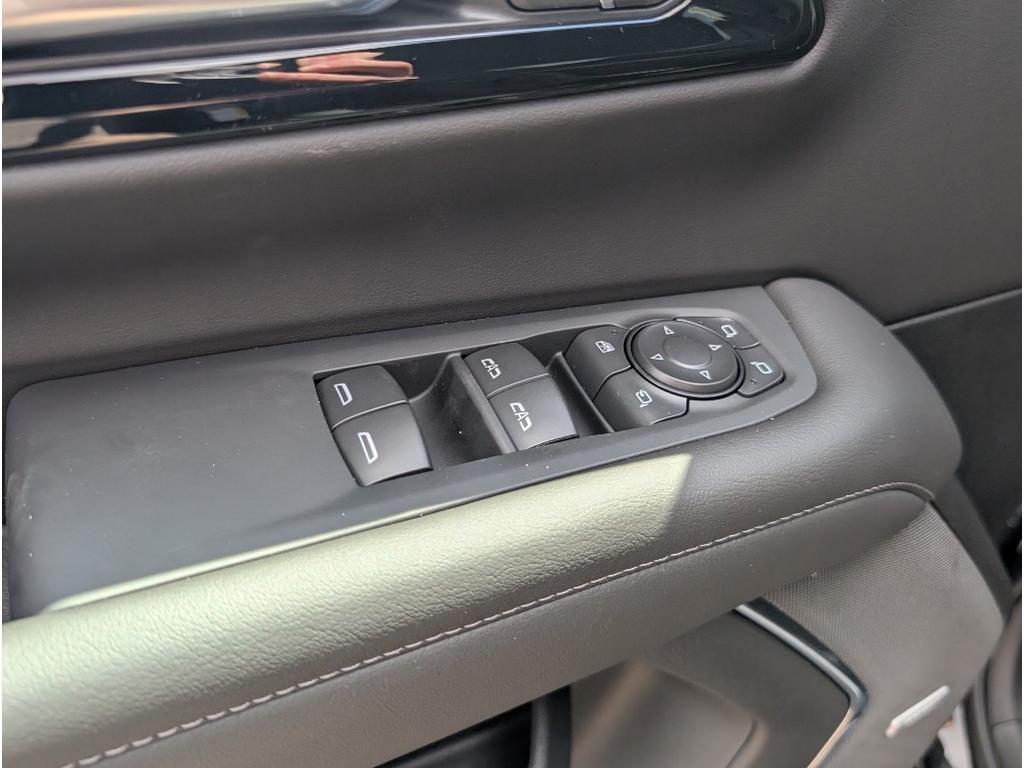 new 2025 Chevrolet Suburban car, priced at $76,759