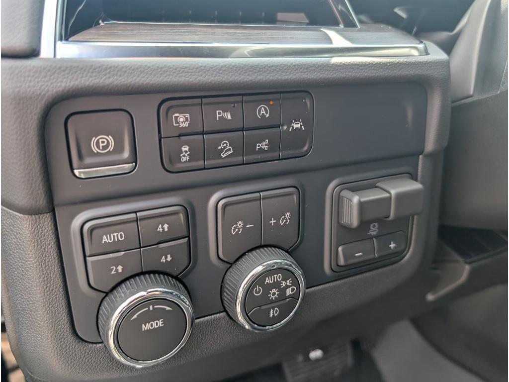 new 2025 Chevrolet Suburban car, priced at $76,759