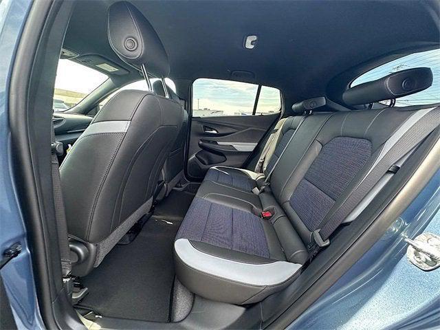 new 2025 Buick Envista car, priced at $26,285