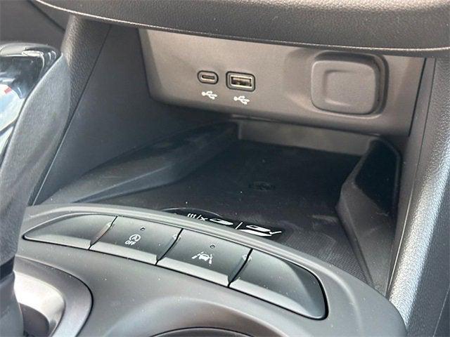 new 2025 Buick Envista car, priced at $26,285