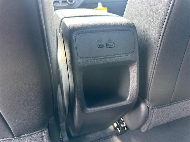 new 2025 Buick Envista car, priced at $26,285