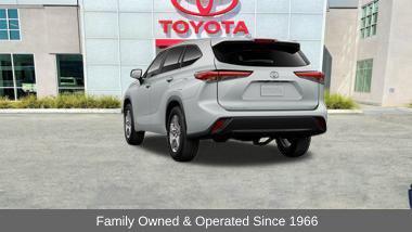 new 2025 Toyota Highlander car, priced at $42,613