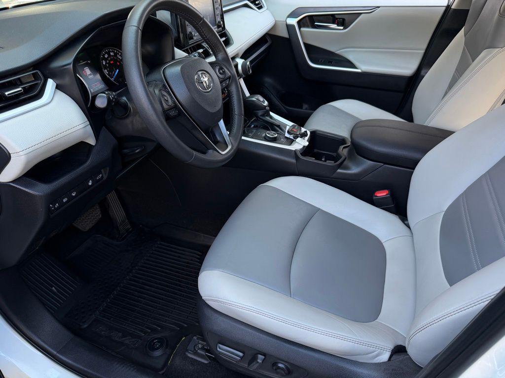 used 2022 Toyota RAV4 Hybrid car, priced at $31,998