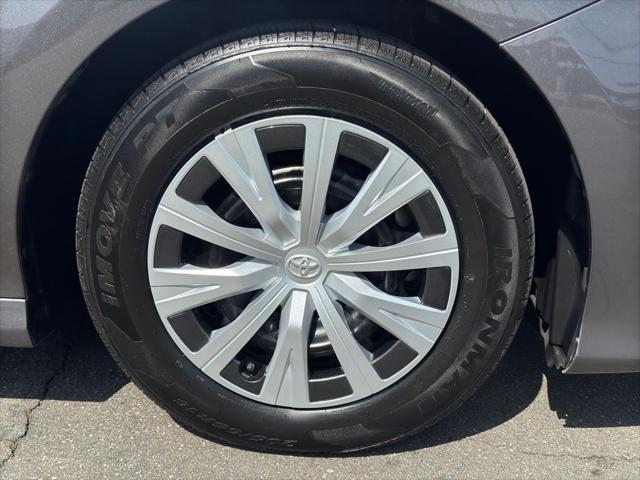 used 2018 Toyota Camry Hybrid car, priced at $21,798