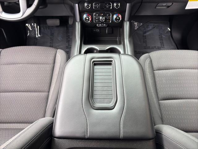 used 2024 GMC Yukon car, priced at $55,598