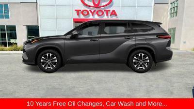 new 2025 Toyota Highlander Hybrid car, priced at $49,173