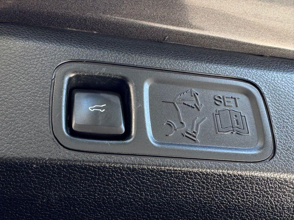 used 2019 Ford Expedition car, priced at $26,998