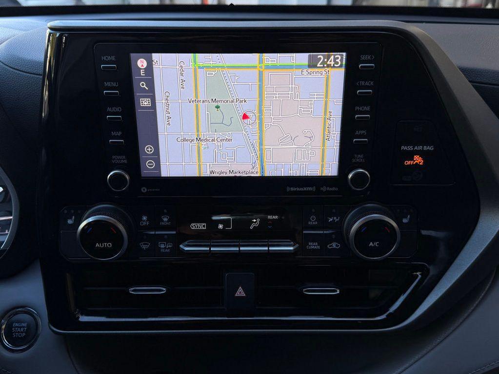 used 2022 Toyota Highlander car, priced at $36,498