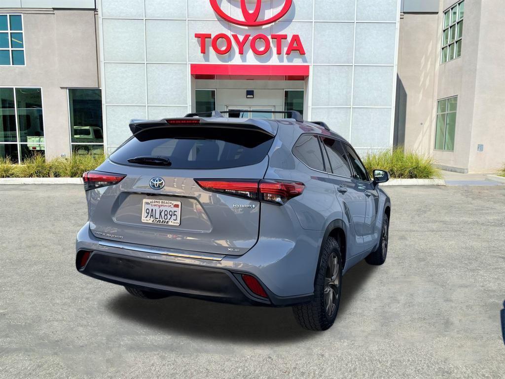 used 2022 Toyota Highlander Hybrid car, priced at $37,998