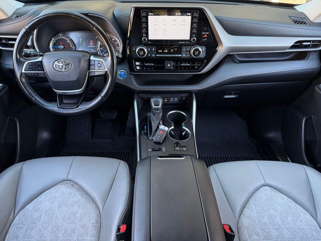 used 2022 Toyota Highlander Hybrid car, priced at $37,998