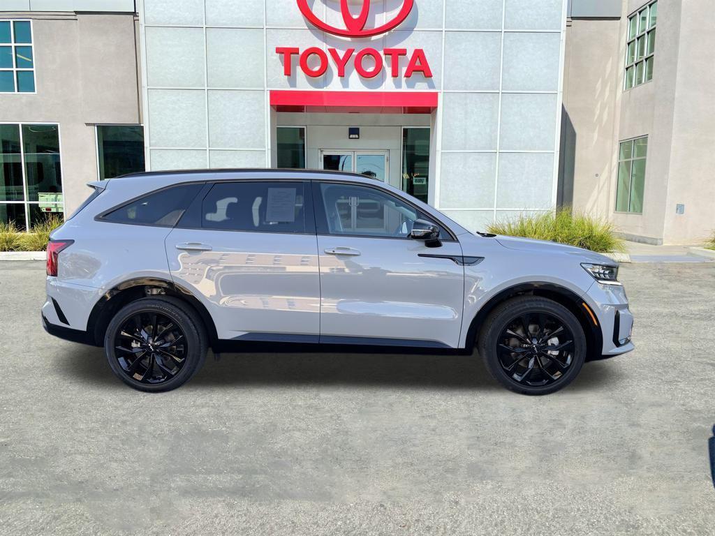 used 2023 Kia Sorento car, priced at $30,298